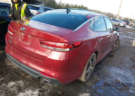 2018 Kia Optima S z USA, uszkodzony, nr VIN 5XXGT4L3XJG237047